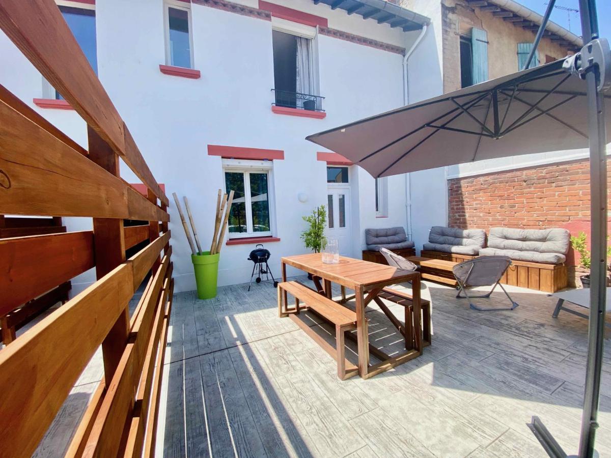 Voyage Au Canal Montauban Exterior photo
